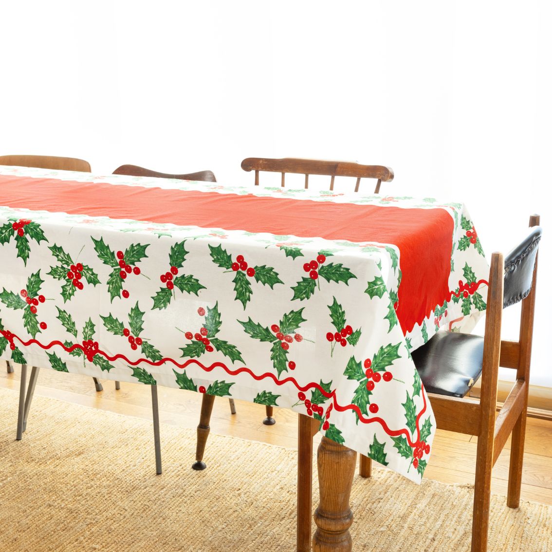 Holly Fabric Table Cover - 140 cm x 180cm