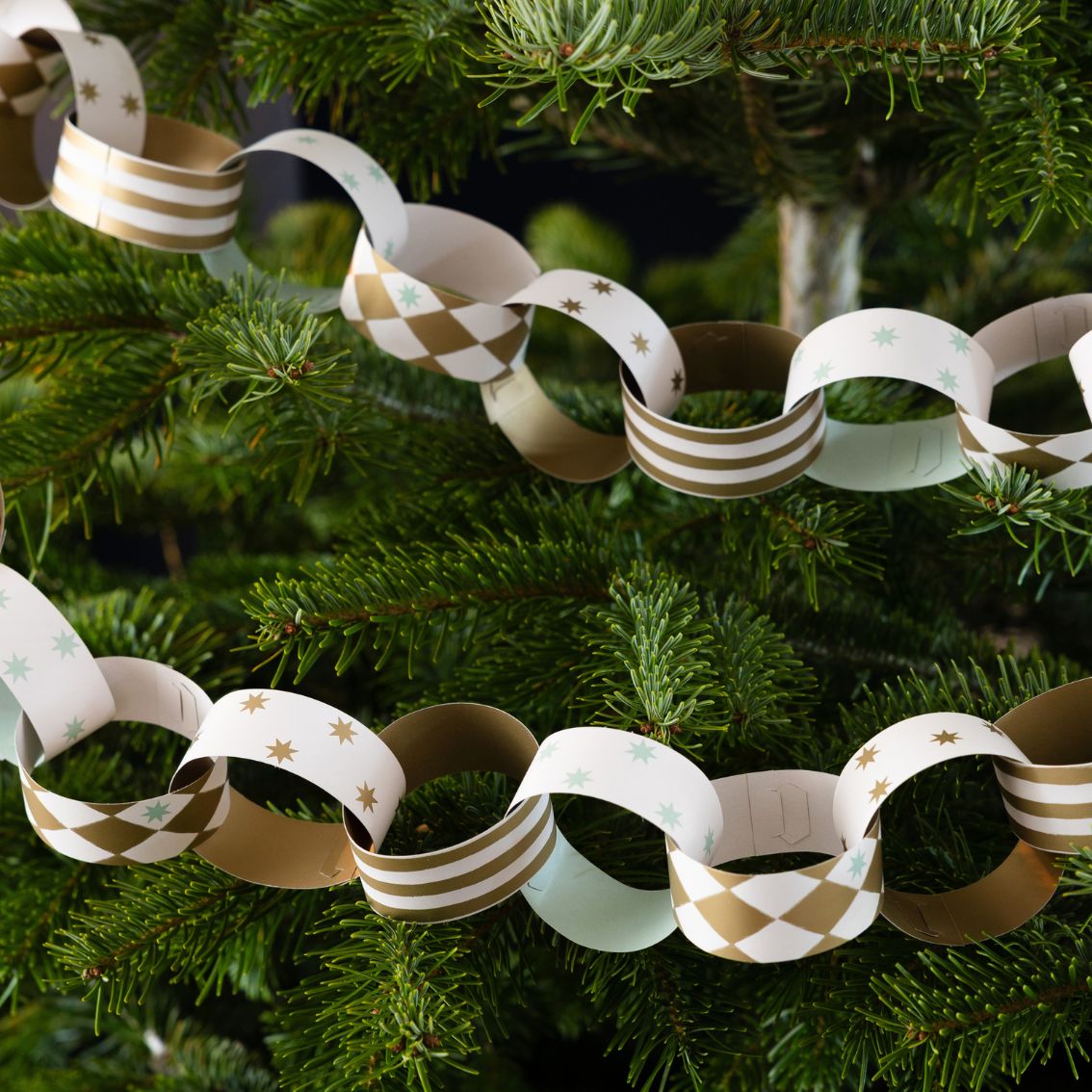 Gilded Paper Chains -  100 Pack | Christmas Craft |