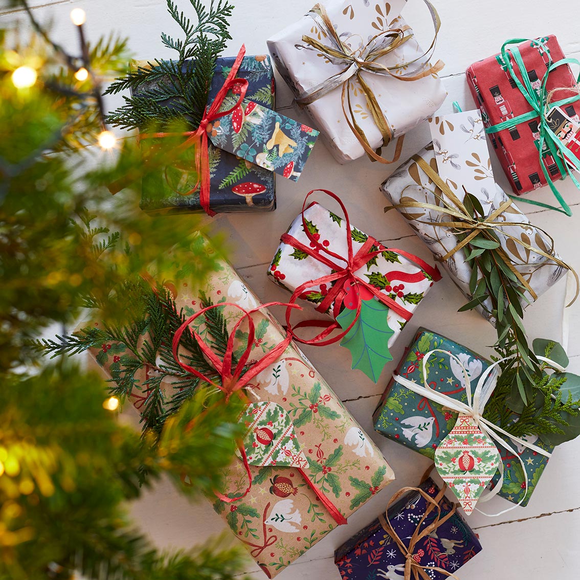 Green Christmas Tissue Paper - 4 Sheets